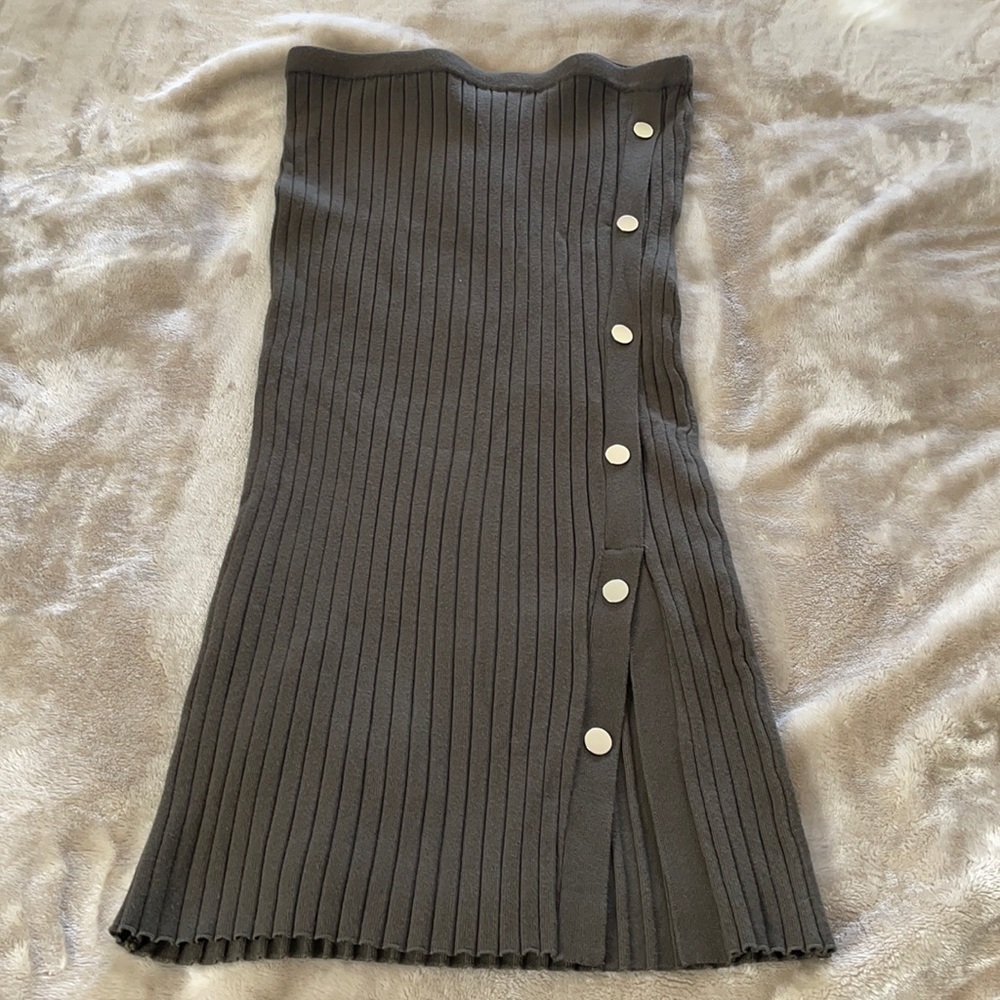 Green pencil skirt